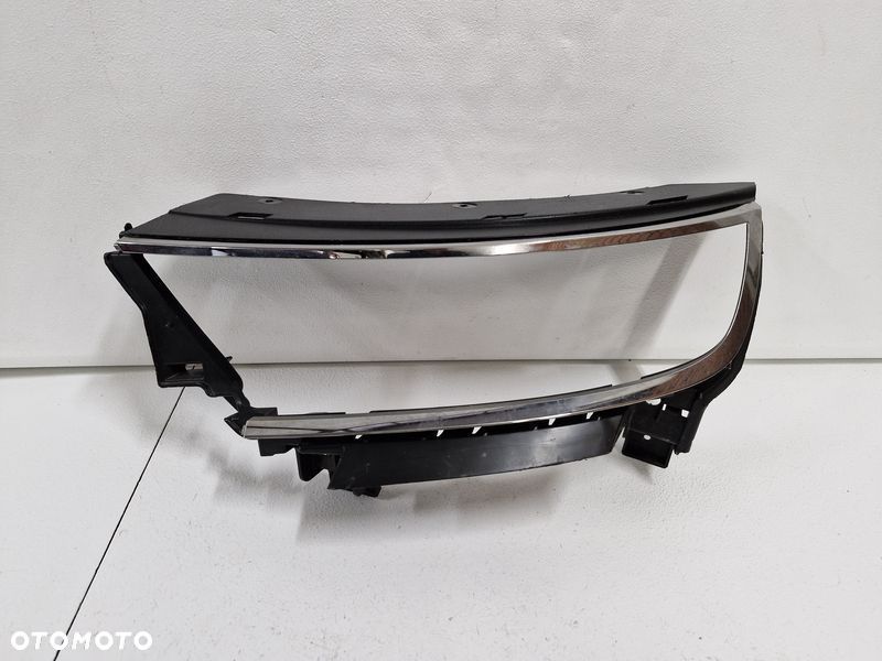 opel mokka b ii 2 ramka kratka osłona lampy lewy przód 9835213980 chrom - 1