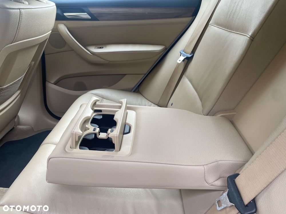 BMW X3 28i xDrive - 33
