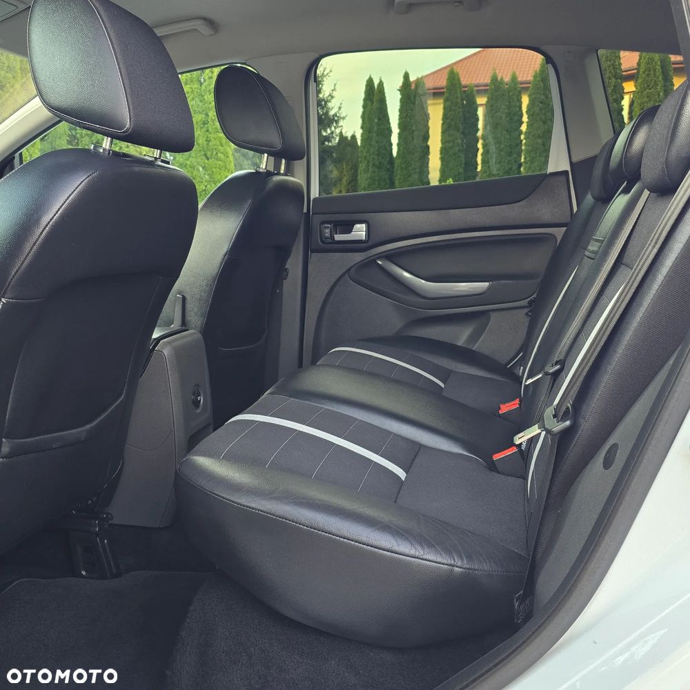 Ford Kuga 2.0 TDCi FWD Titanium - 22