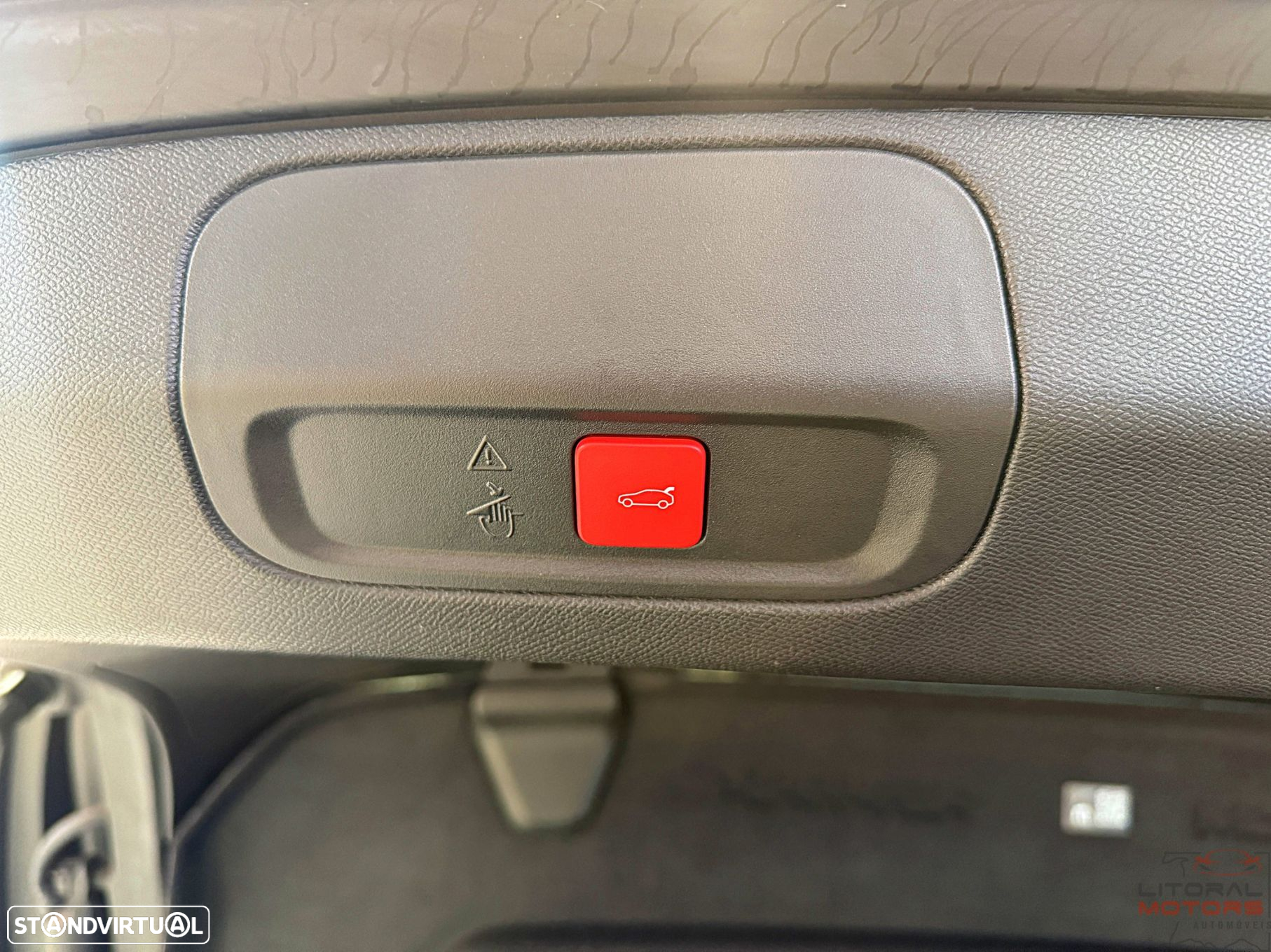 Peugeot 408 1.2 PureTech GT EAT8 - 11