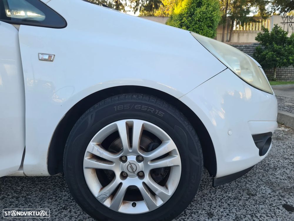 Opel Corsa 1.2 Cosmo - 12