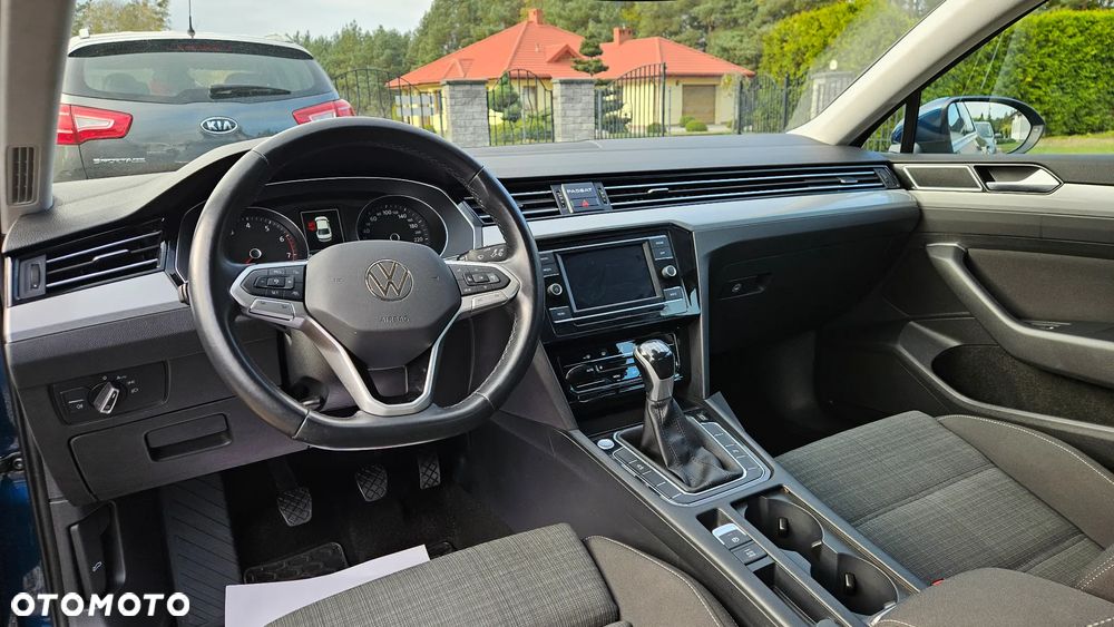 Volkswagen Passat 1.5 TSI EVO Business - 10