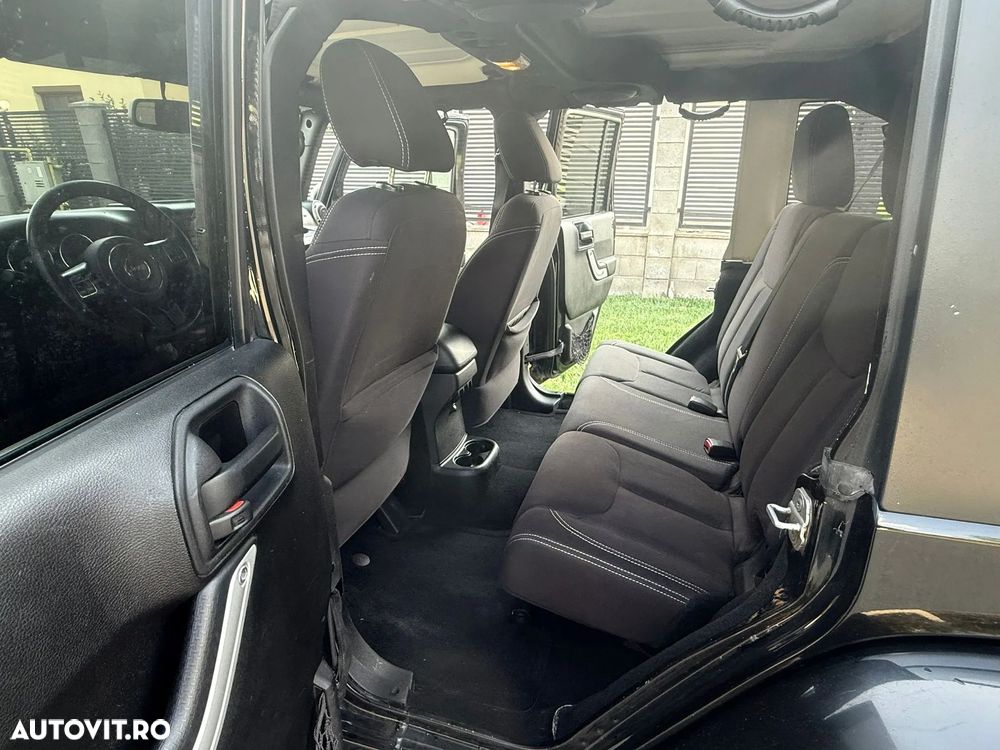 Jeep Wrangler - 6