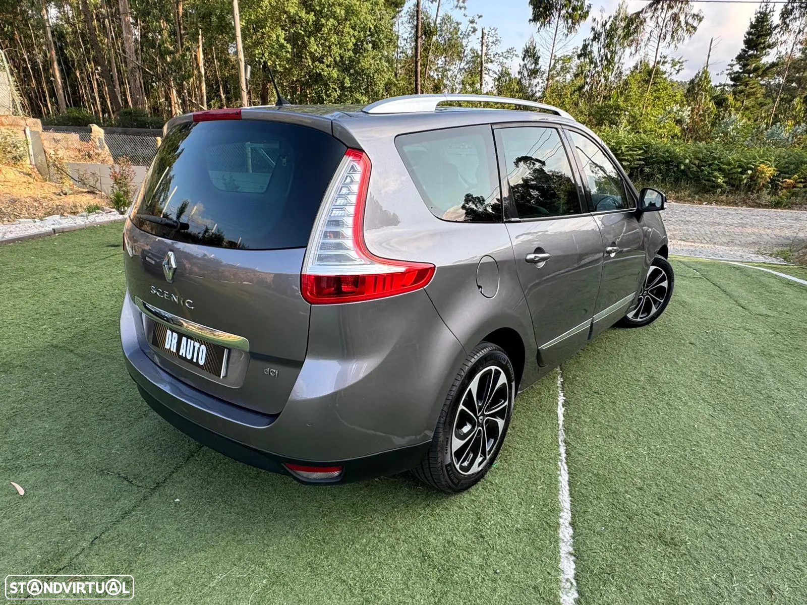 Renault Grand Scénic 1.6 dCi Bose Edition SS - 2