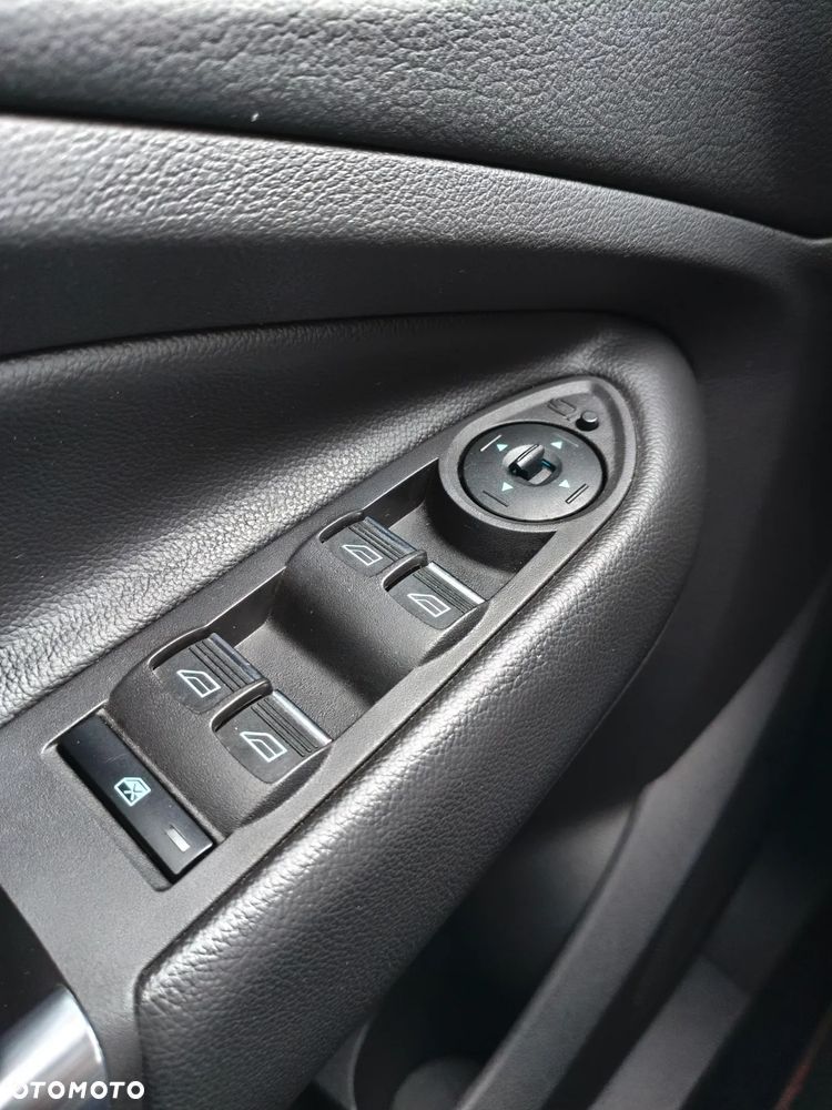 Ford Kuga 1.5 EcoBoost 2x4 ST-Line - 10