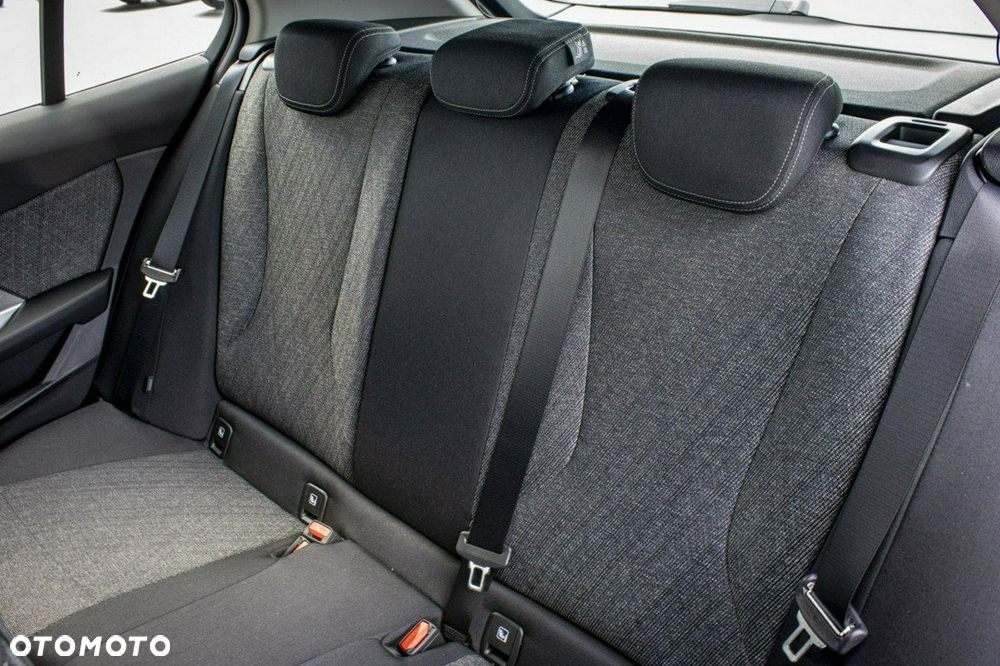 BMW Seria 1 - 18