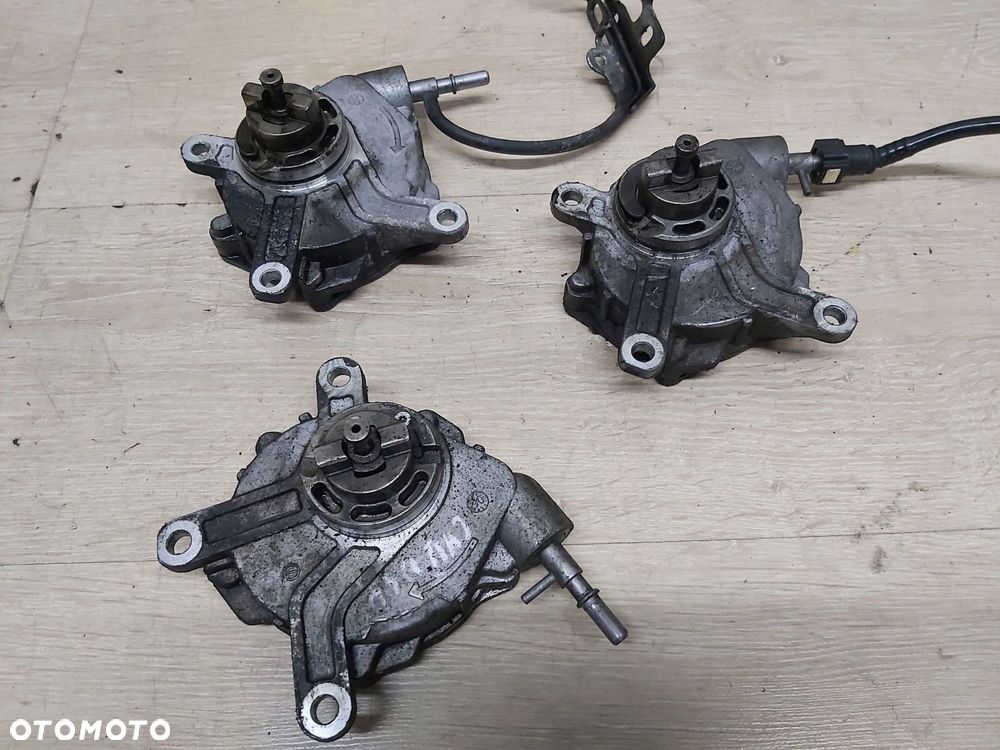 Auris Avensis T25 T27 Corolla Verso II 2,0 2,2 D4D wakum pompa vacum pompa - 2
