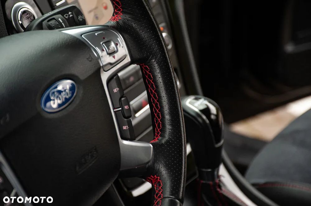 Ford Mondeo 2.0 EcoBoost Titanium S - 38