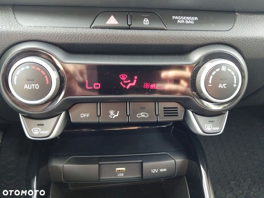 Kia Stonic 1.2 L - 16