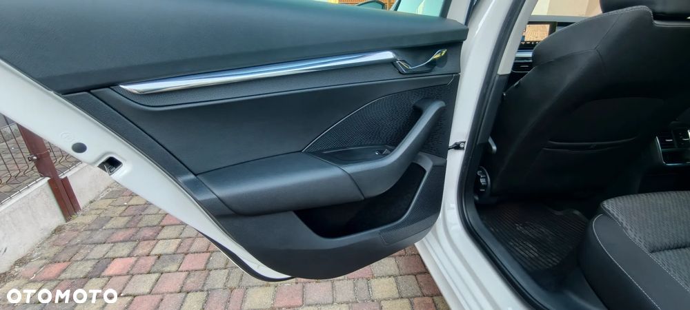 Skoda Octavia 1.5 TSI ACT Style - 14