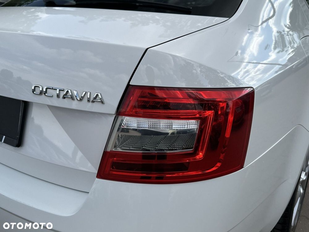 Skoda Octavia 2.0 TDI SCR Style DSG - 37