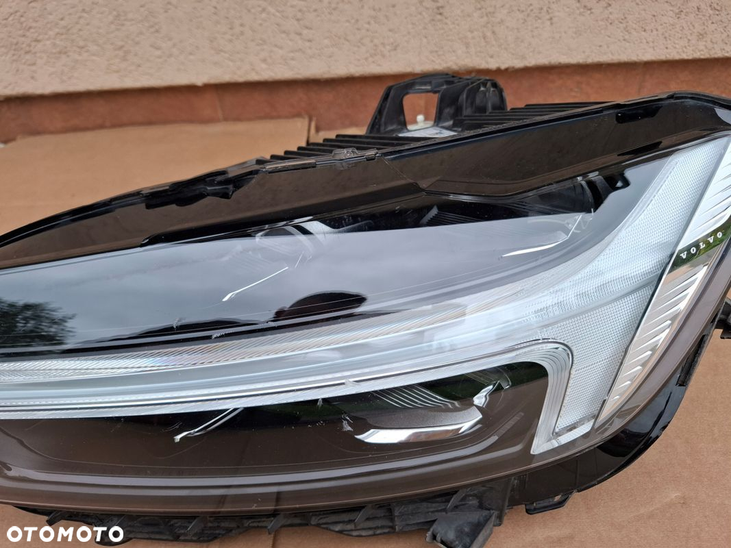 LAMPA PRZEDNIA VOLVO XC60 II MID LED ORYGINAŁ - 3
