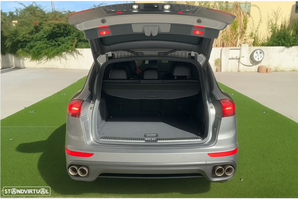 Porsche Cayenne S E-Hybrid - 5
