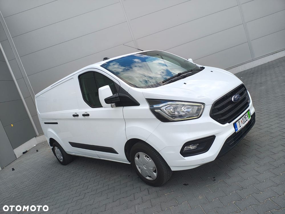 Ford TRANSIT CUSTOM - 1