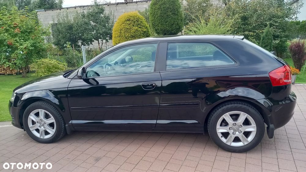 Audi A3 3-drzwiowe 1.6 Ambition - 4