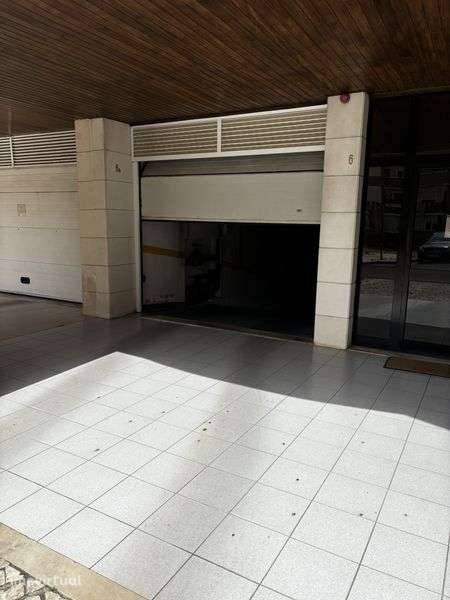 Lugar Garagem Lumiar - Lisboa - Grande imagem: 2/9