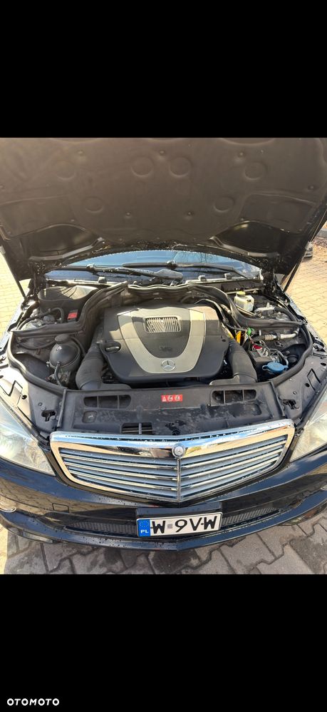 Mercedes-Benz Klasa C 300 7G-TRONIC Special Edition - 12