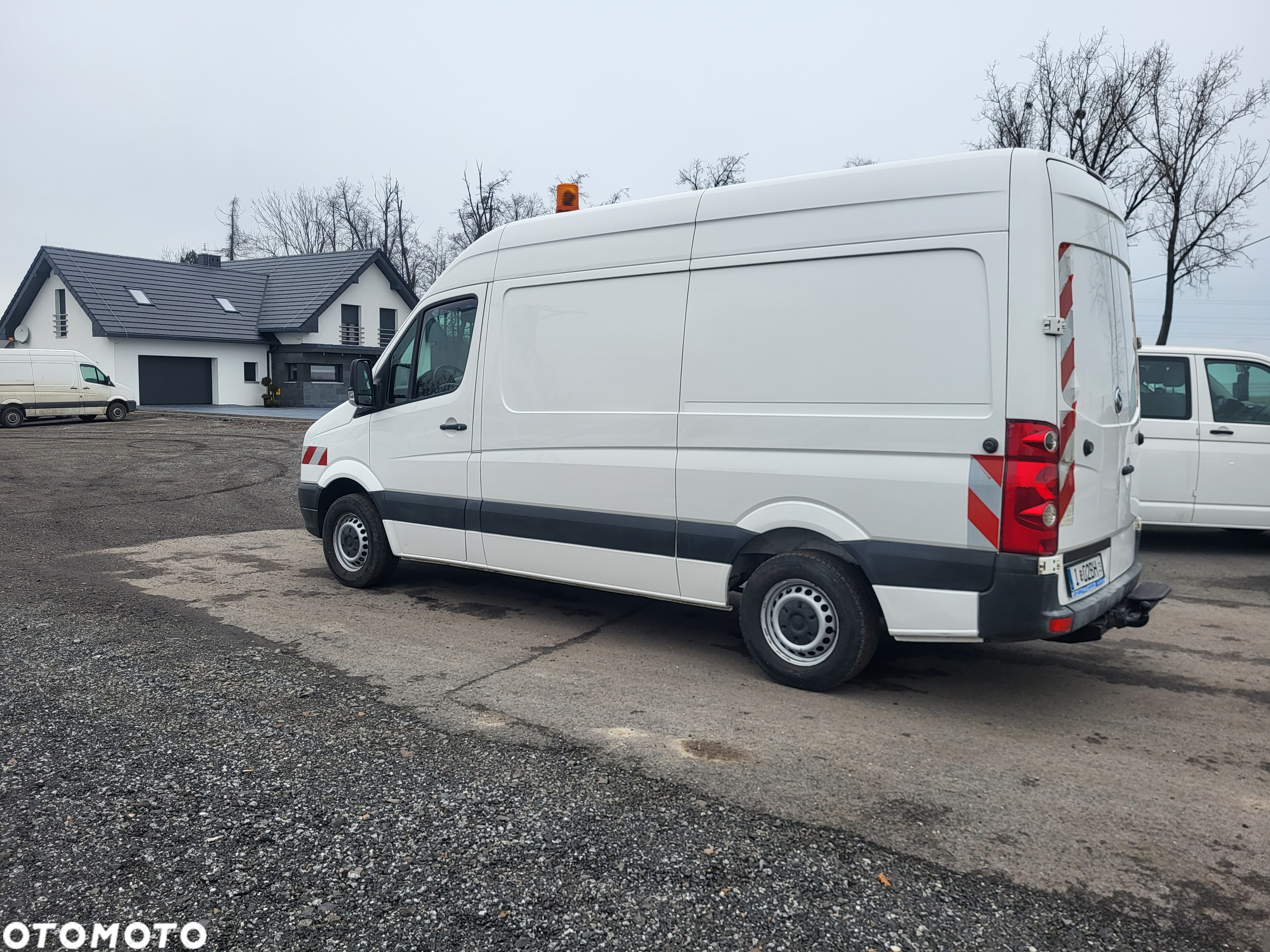 Volkswagen Crafter blaszak z zabudową warsztatową - 5