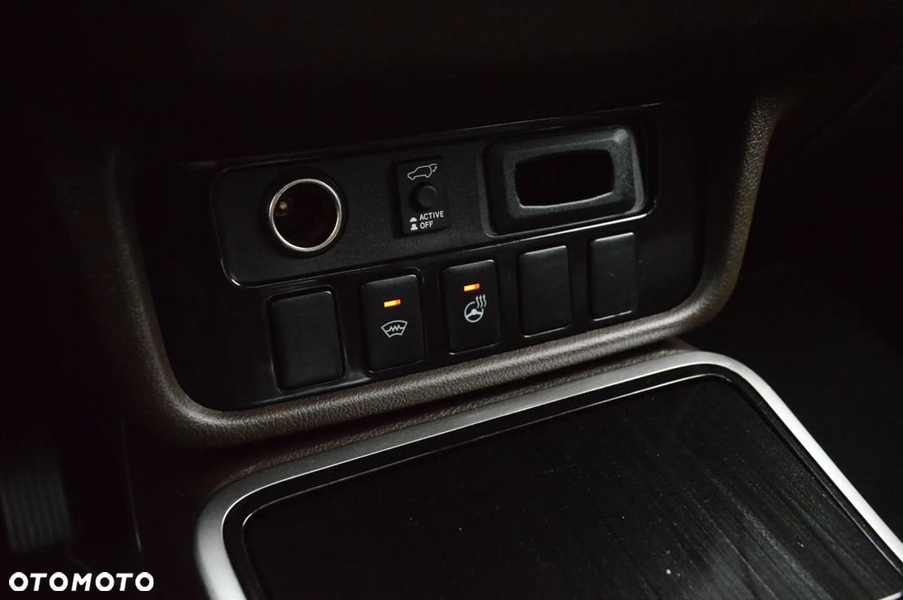 Mitsubishi Outlander 2.0 4WD Top - 20