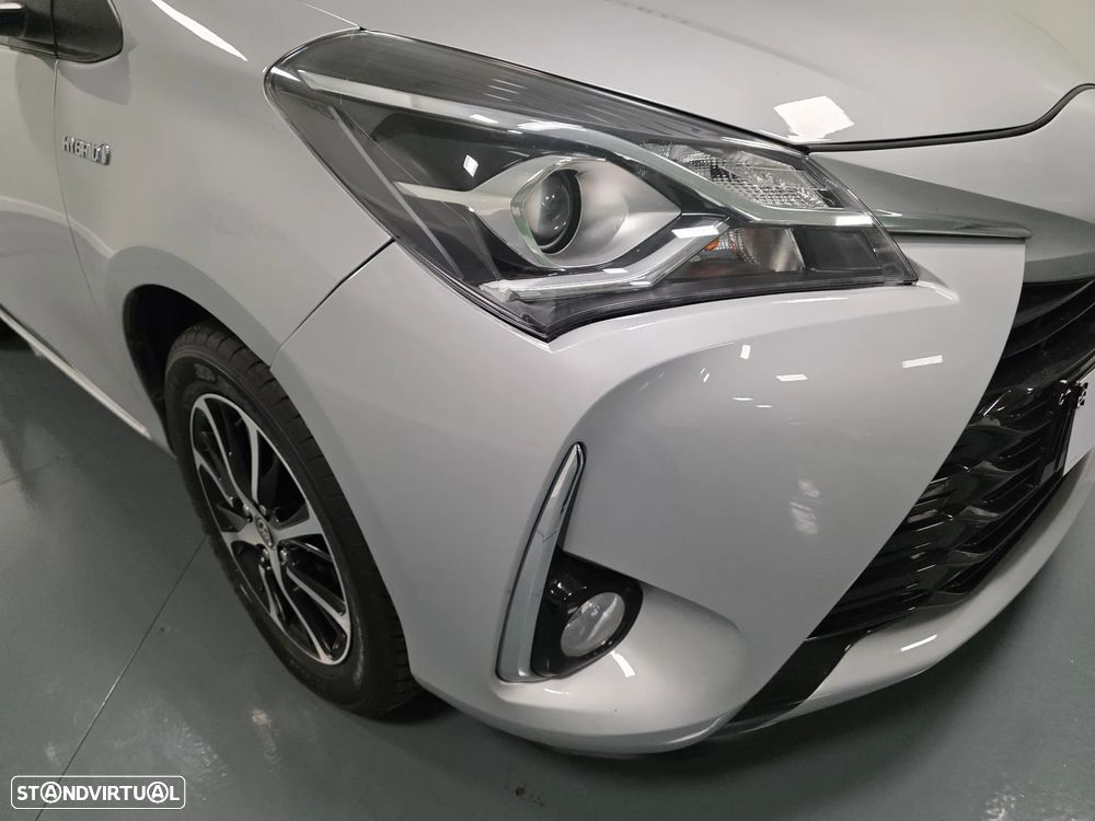 Toyota Yaris 1.5 HSD Comfort +P.Style+P.Techno - 6