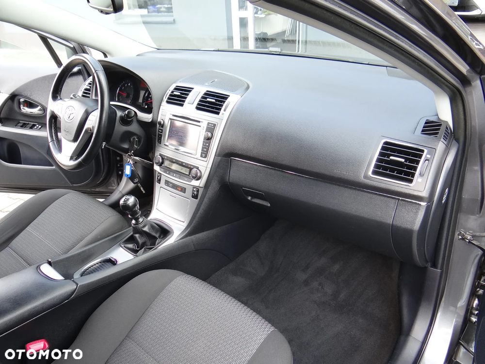 Toyota Avensis Touring Sports 1.8 Executive - 35