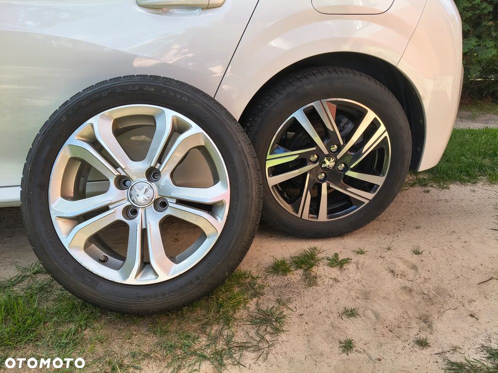 Peugeot 208 1.2 PureTech Allure S&S - 28