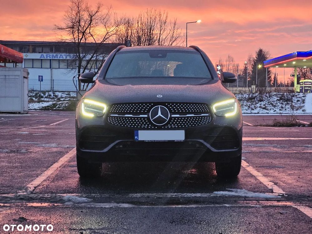 Mercedes-Benz GLC - 13
