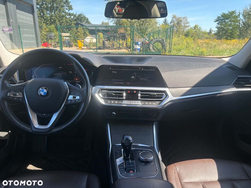 BMW Seria 3 320d xDrive Luxury Line Purity - 16