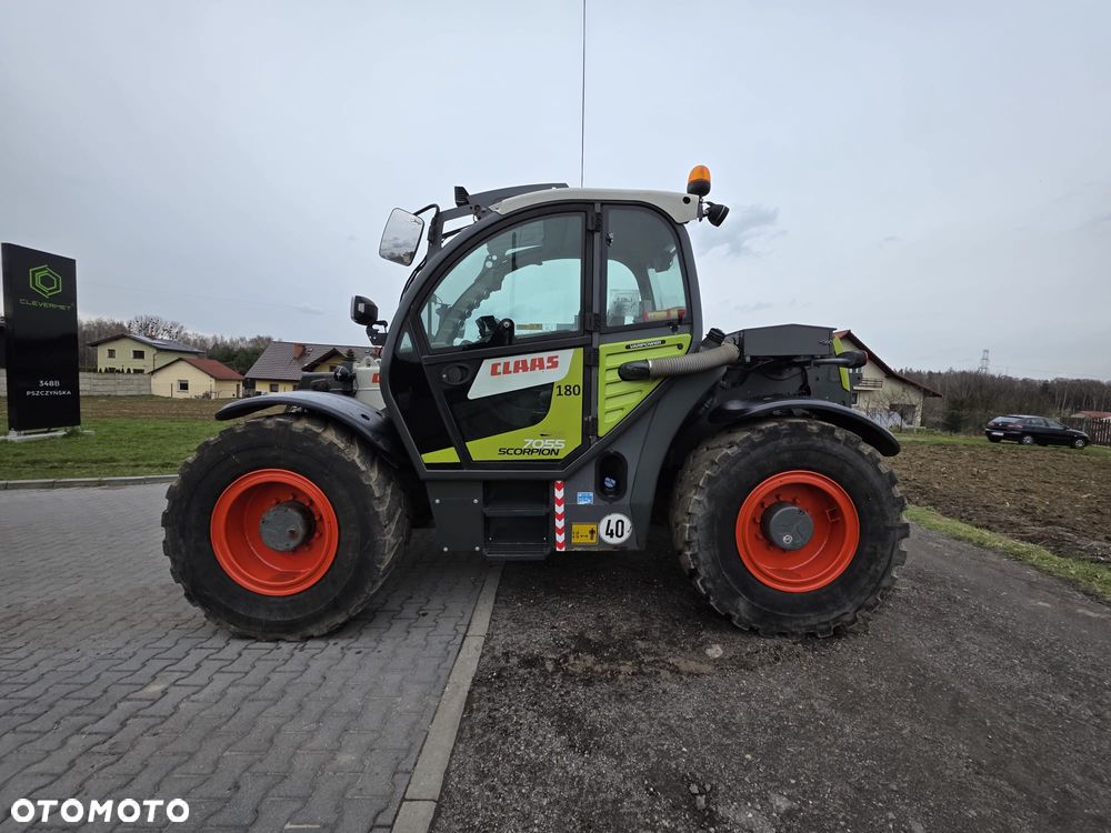 Claas Scorpion 7055 - 4