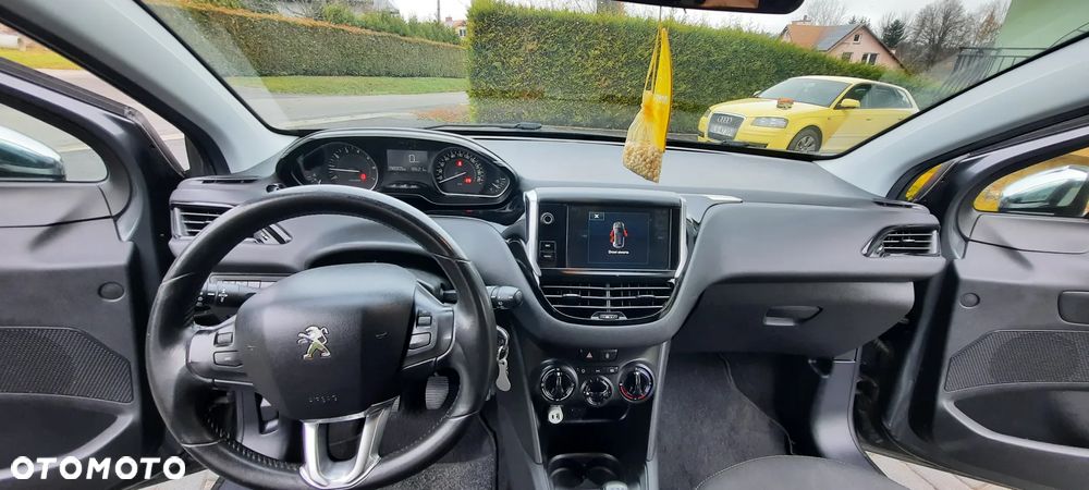 Peugeot 208 1.2 PureTech Style - 6