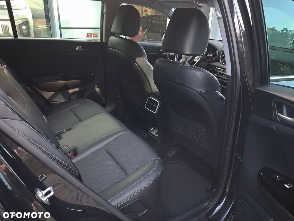 Kia Sportage 1.6 GDI Black Edition 2WD - 10