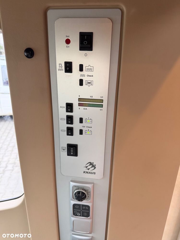 KNAUS Sunliner 700 Lg - 27