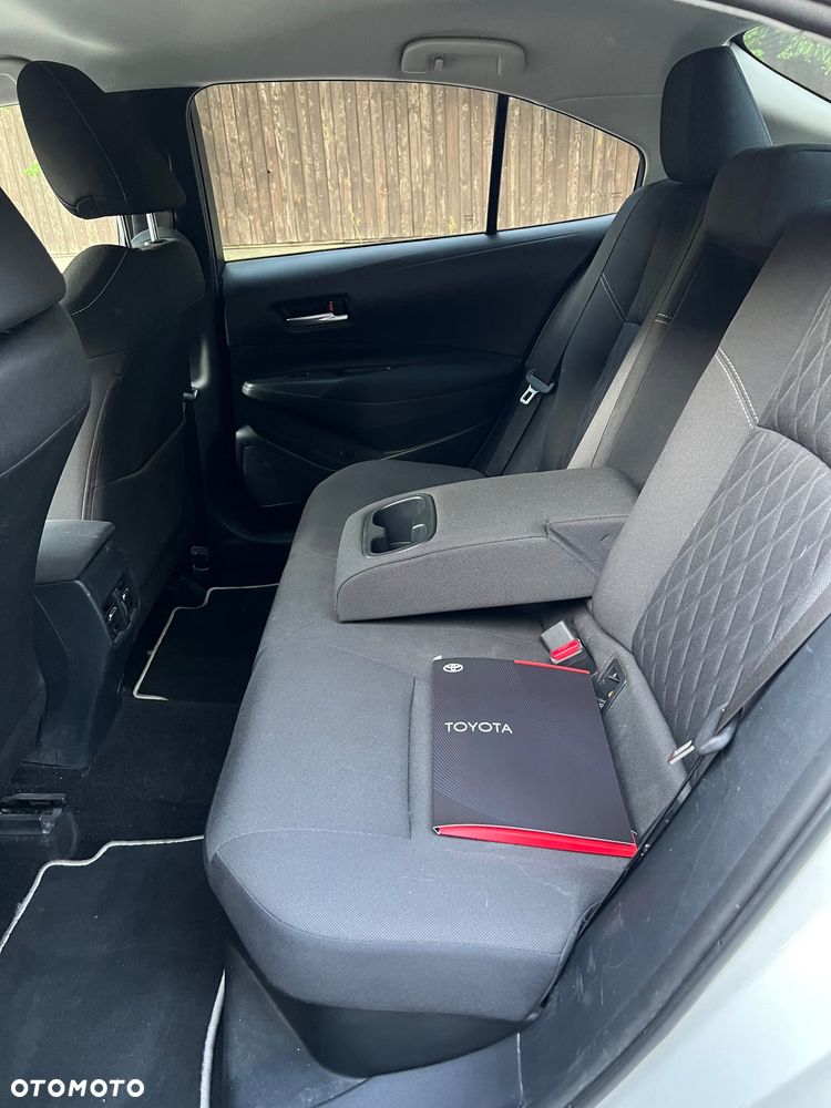 Toyota Corolla 1.8 Hybrid Comfort - 10
