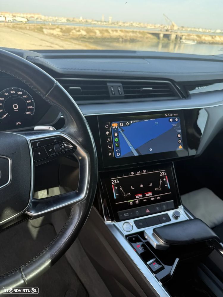 Audi e-tron 55 quattro - 14