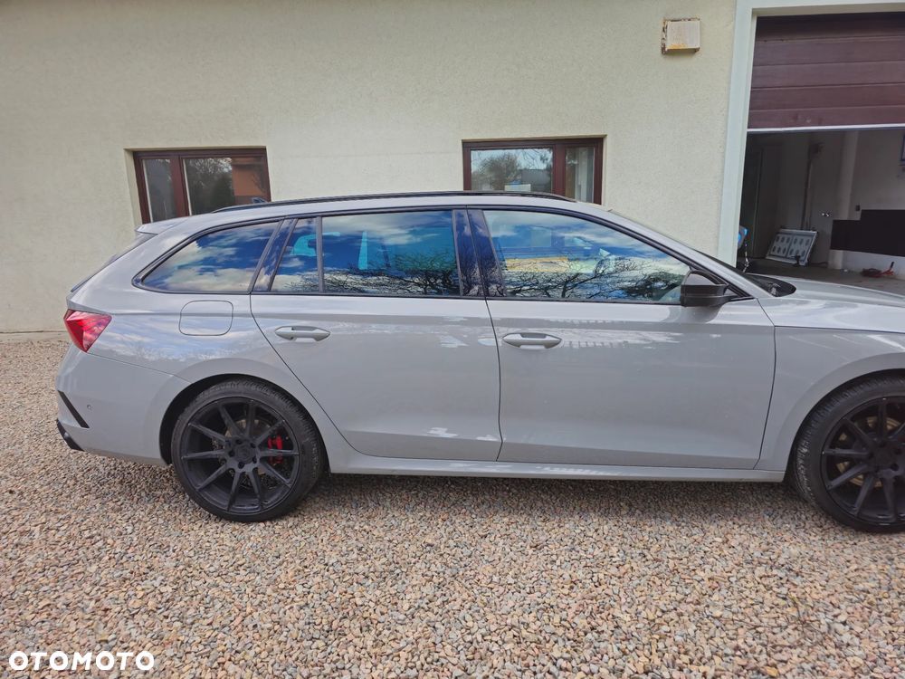 Skoda Octavia 2.0 TDI DSG 4x4 RS - 26