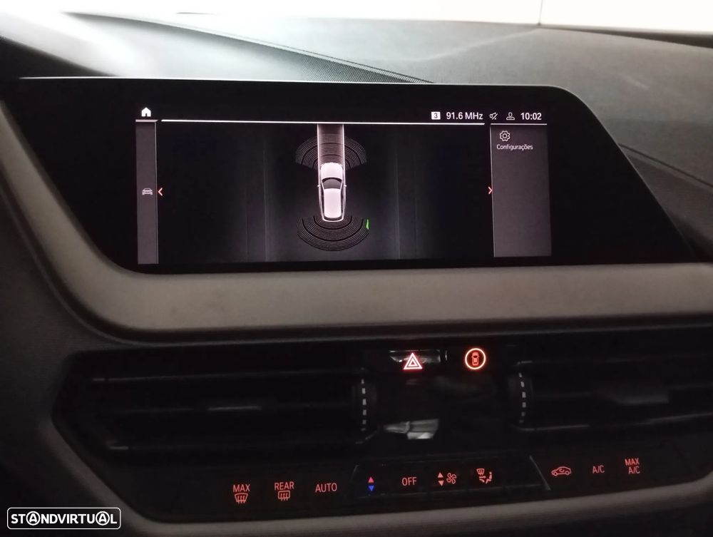 BMW 118 i Line Luxury Auto - 12