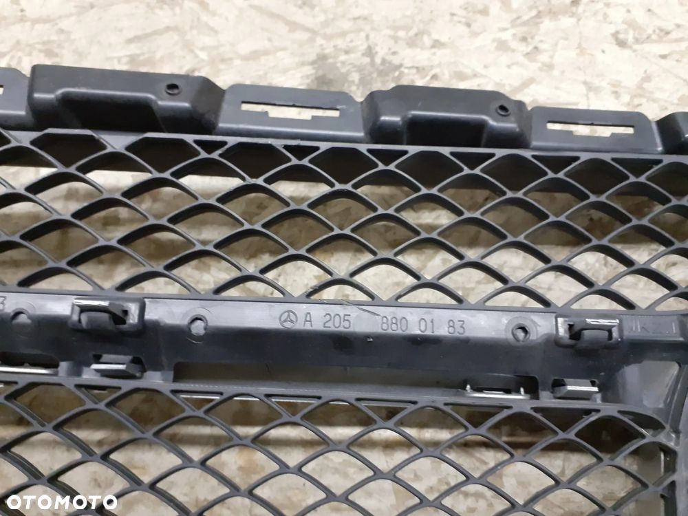 GRILL ATRAPA MERCEDES C-KLASA W205 2014-2017R A2058800183 - 11