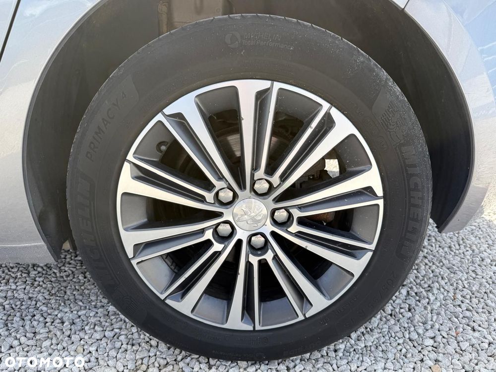 Peugeot 308 1.5 BlueHDi Allure S&S EAT8 - 11