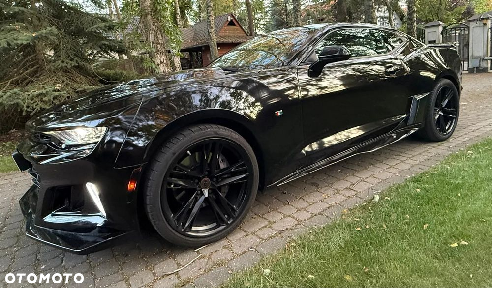 Chevrolet Camaro Coupe Touring 6.2 V8 - 2