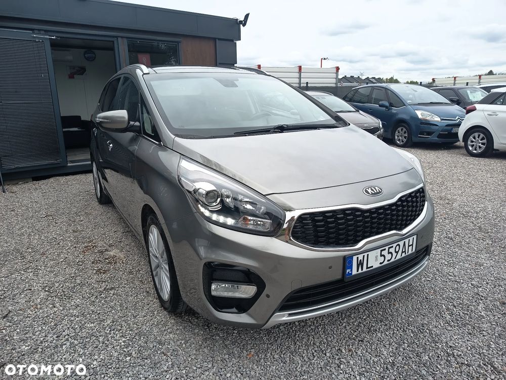 Kia Carens 1.7 CRDi 141 Dream Team Edition - 6