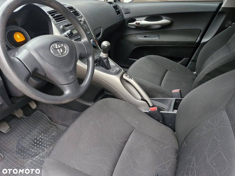 Toyota Auris 1.6 VVT-i Luna - 9