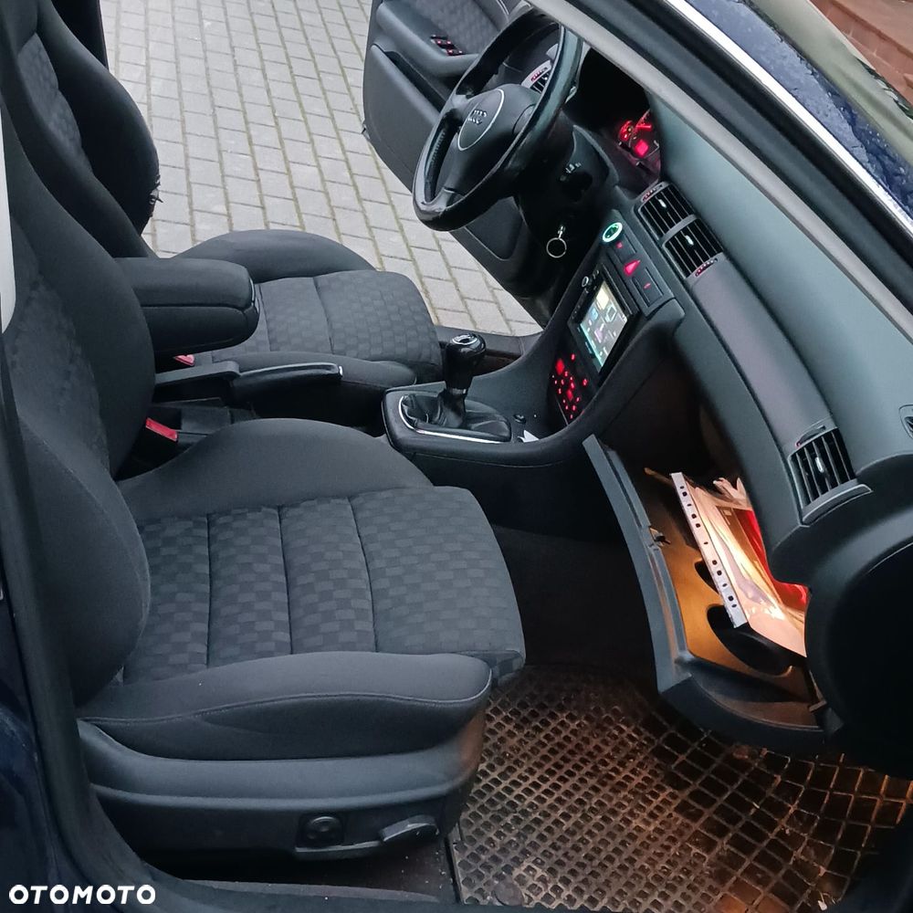 Audi A4 Avant 1.8T - 10