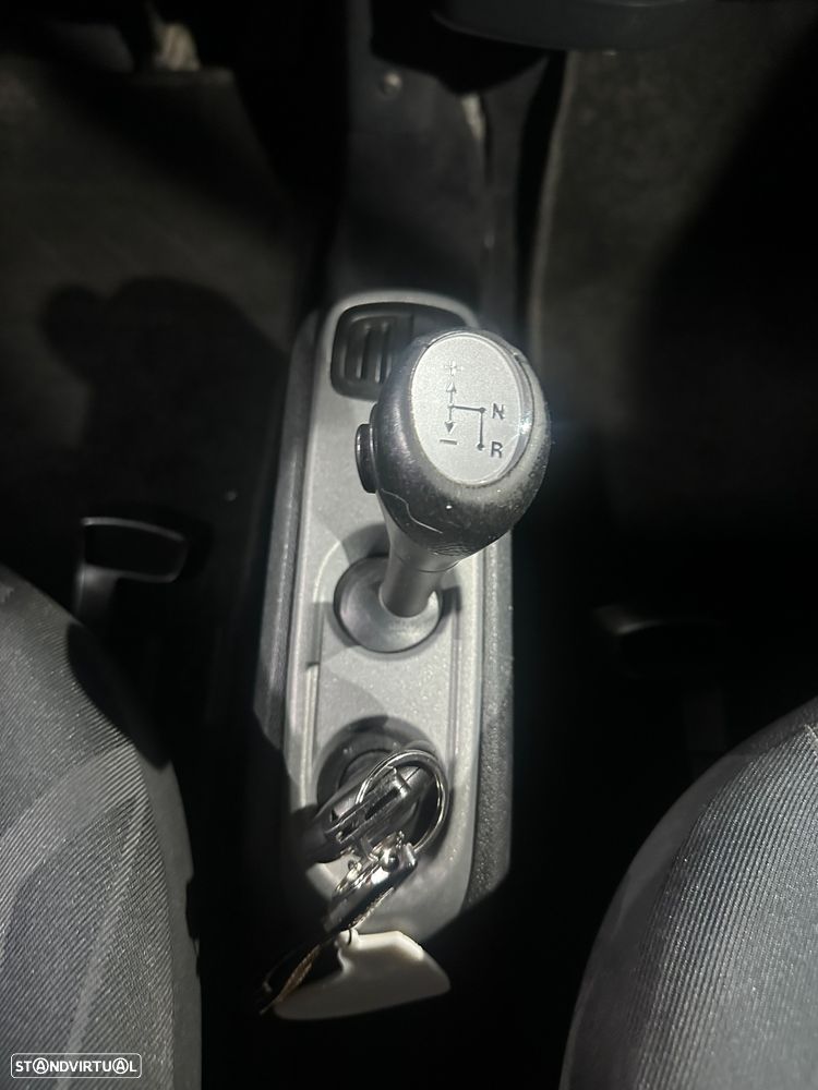 Smart ForTwo Coupé 1.0 mhd Passion 71 - 16