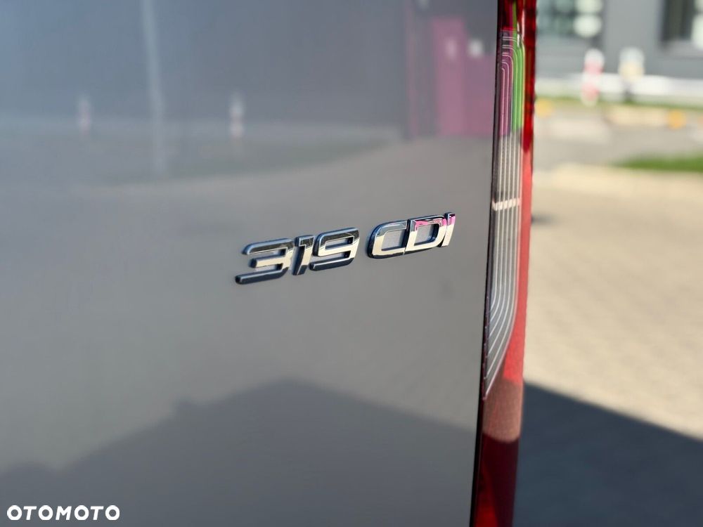 Mercedes-Benz Sprinter Furgon 319 CDI - 10