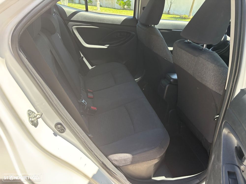 Toyota Yaris Cross 1.5 HDF Comfort Plus - 22