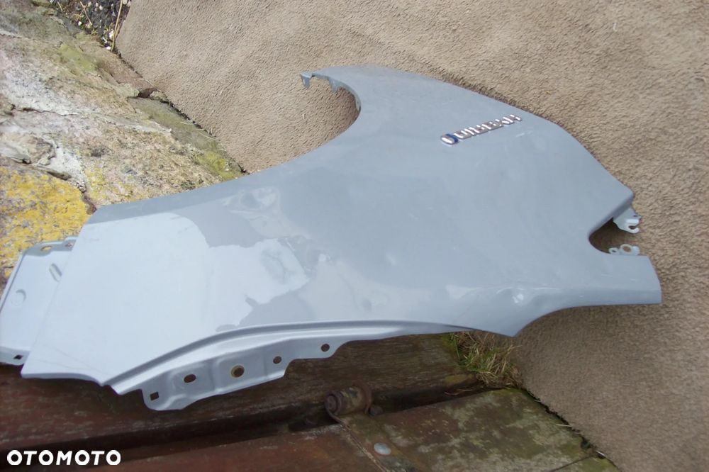 błotnik przedni prawy toyota corolla e-21 - 2