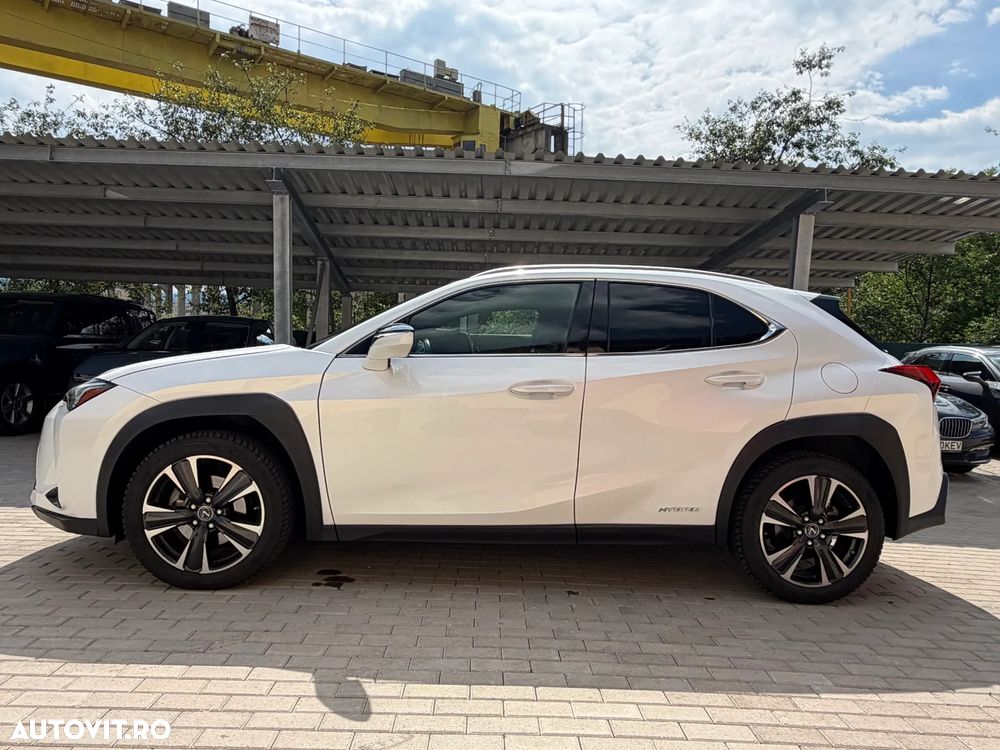 Lexus UX 250h Business Edition - 6