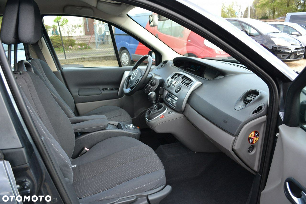 Renault Scenic - 13
