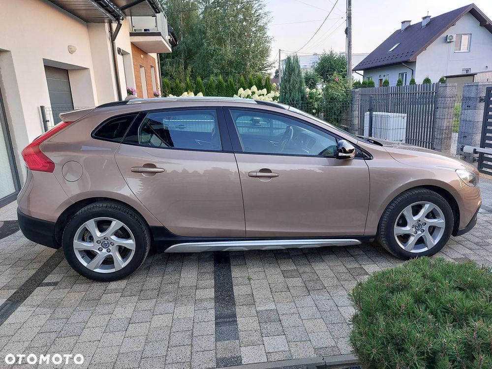 Volvo V40 Cross Country - 5