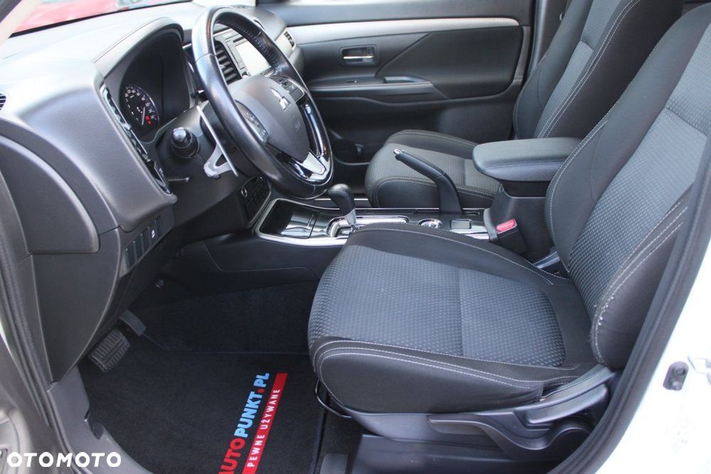 Mitsubishi Outlander - 19